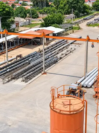 Estoque de postes de concreto em Goiás